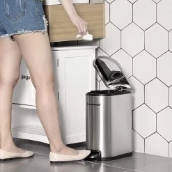 Songmics Poubelle Milizac III - Acier / Matière plastique - Noir / Blanc -Poubelles de cuisine Soldes Magasin 1000254569 210326 08444400306 MOOD DETAILS P000000001000254569 mood