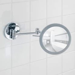 WENKO Miroir grossissant lumineux mural Aura - Grossissement x5 - Chrome -Poubelles de cuisine Soldes Magasin 1000287127 210827 13301000034 DETAILS P000000001000287127